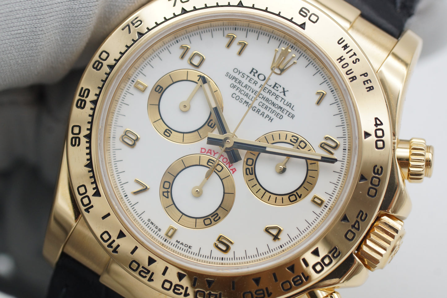 Rolex Cosmograph Daytona 116518 Weiß 18k Gelbgold 2000